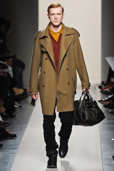 Look 13